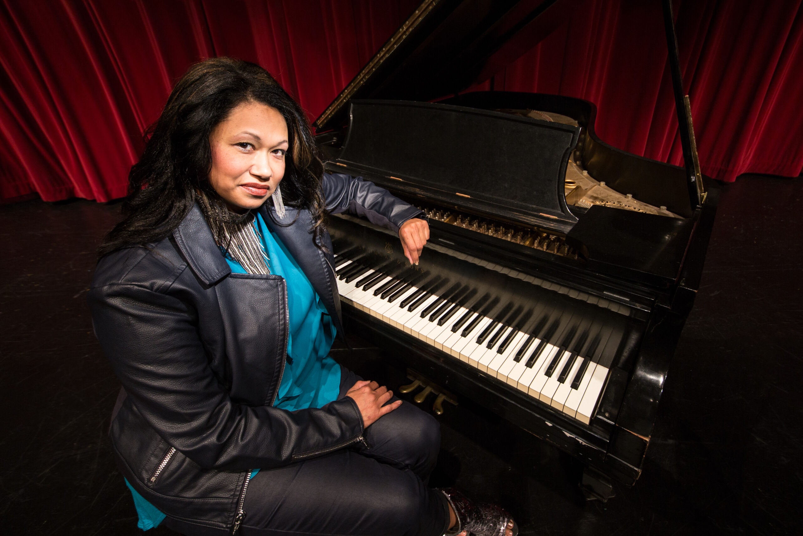 Vanessa Thomas, in concert